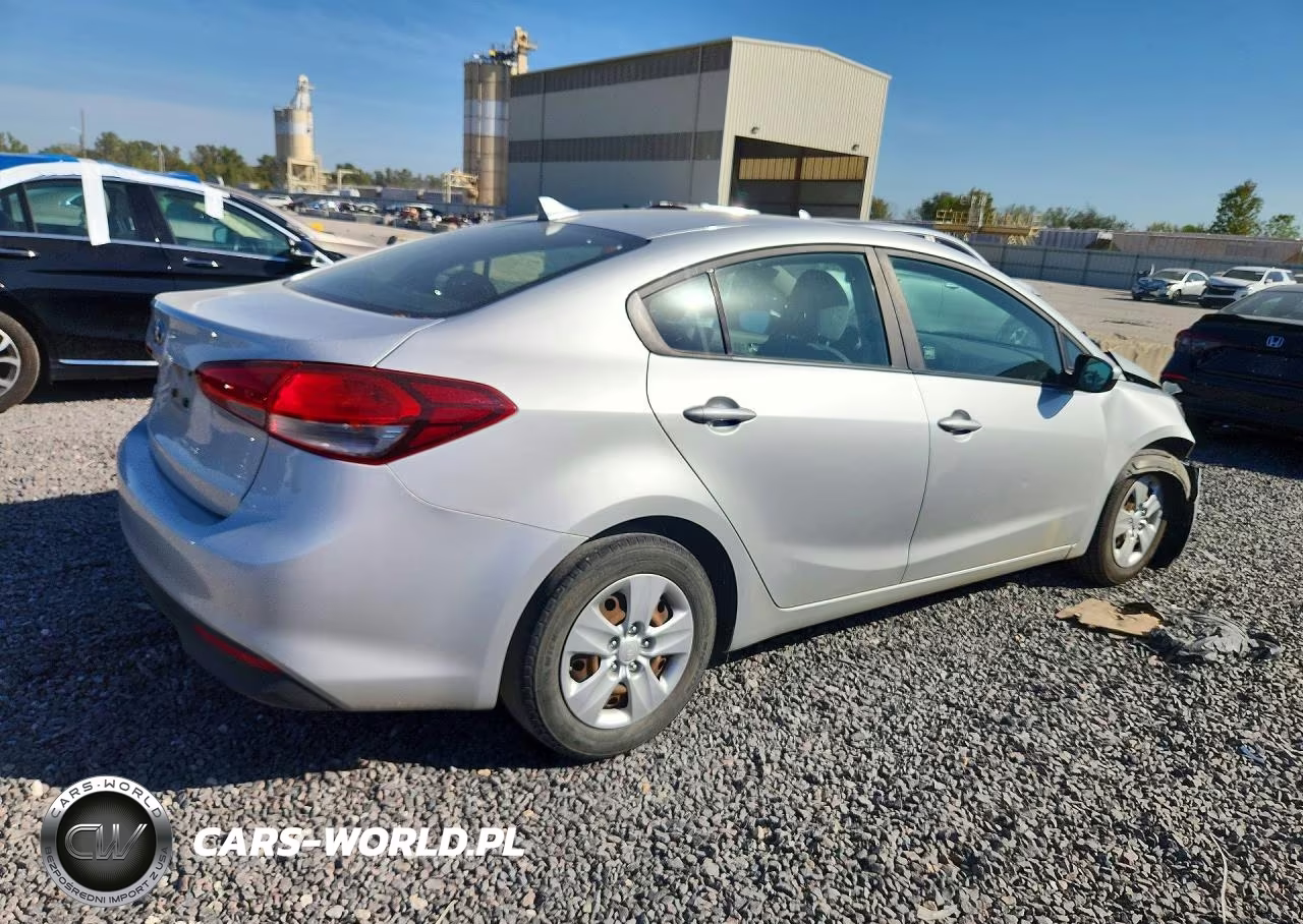 2017 Kia Forte Lx VIN:3KPFK4A72HE045404 - 3