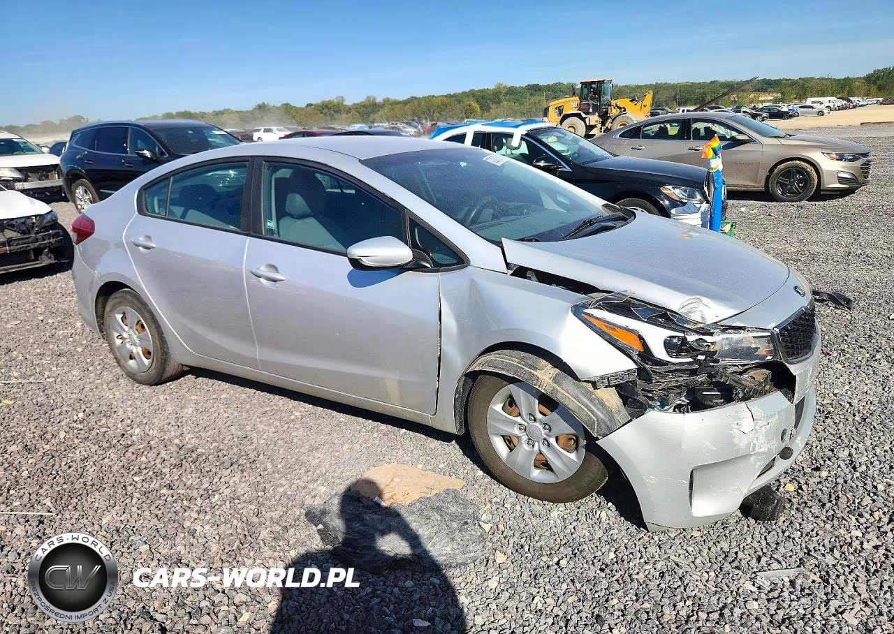 2017 Kia Forte Lx VIN:3KPFK4A72HE045404 - 4