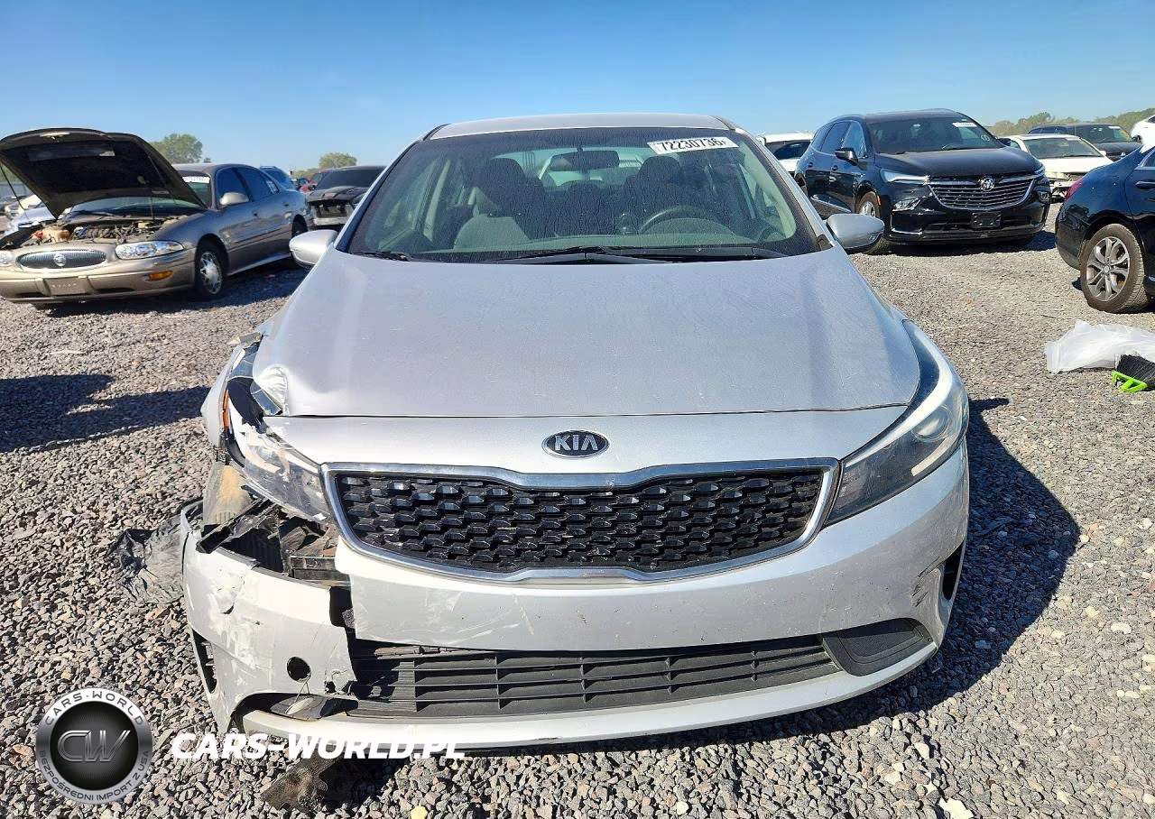 2017 Kia Forte Lx VIN:3KPFK4A72HE045404 - 5