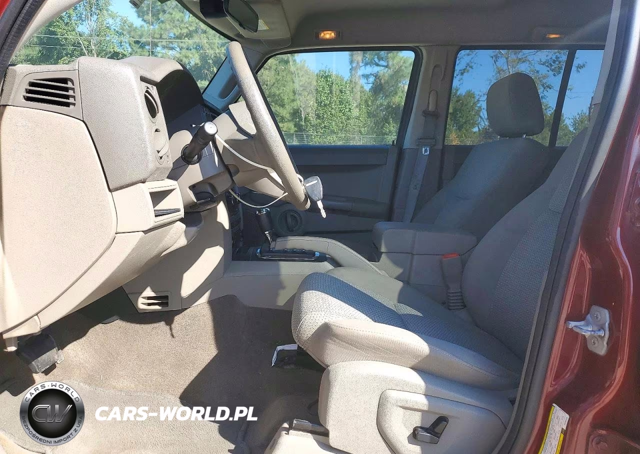 2007 Jeep Commander VIN:1J8HG48P57C702145 - 7