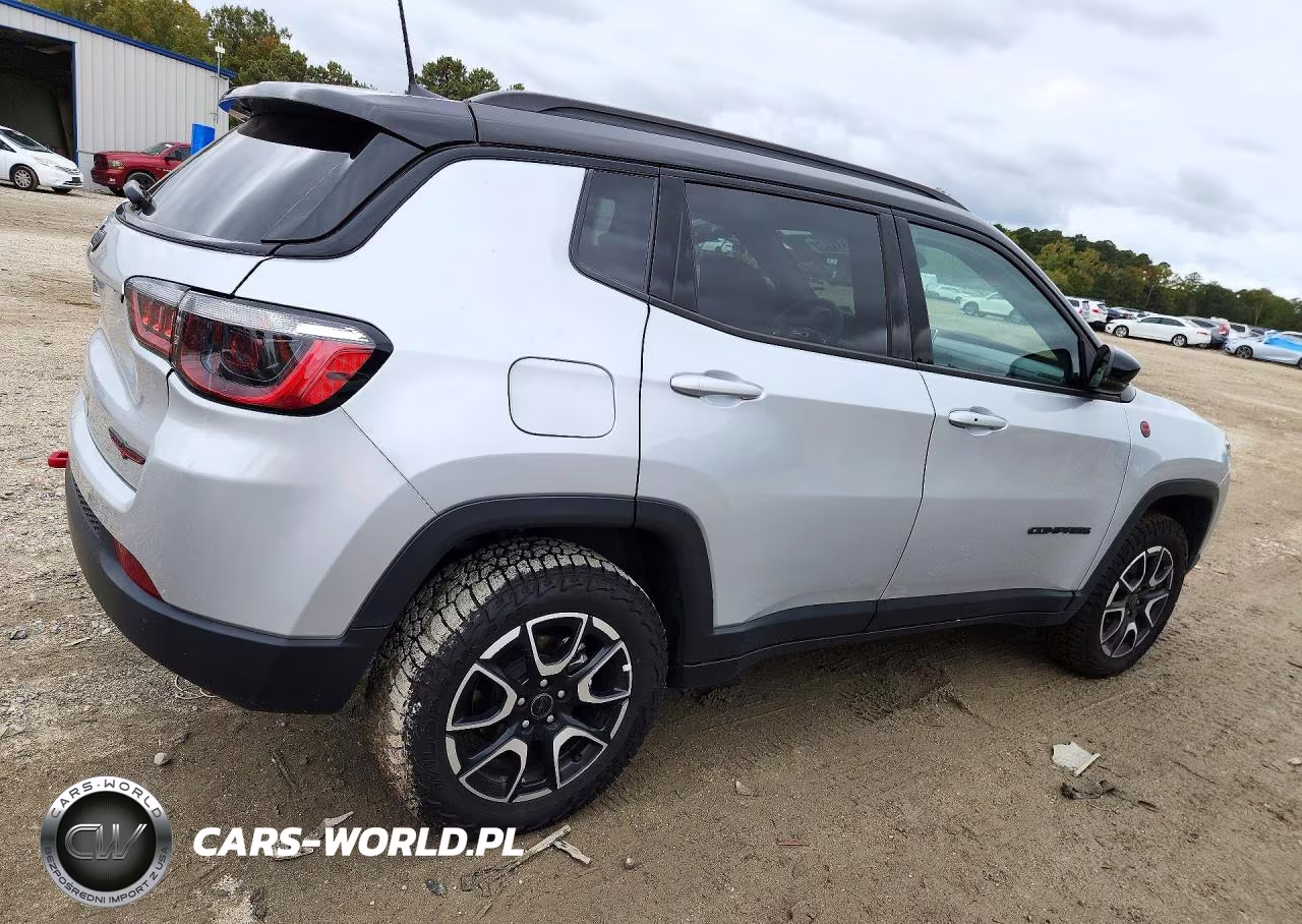 2026 Jeep Compass Trailhawk VIN:3C4NJDDN8TT182621 - 3