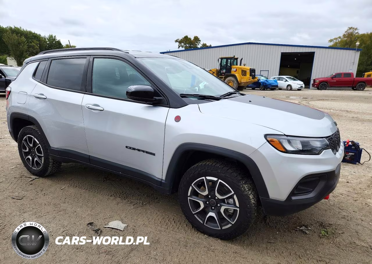 2026 Jeep Compass Trailhawk VIN:3C4NJDDN8TT182621 - 4