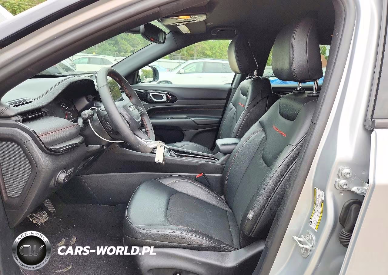 2026 Jeep Compass Trailhawk VIN:3C4NJDDN8TT182621 - 7