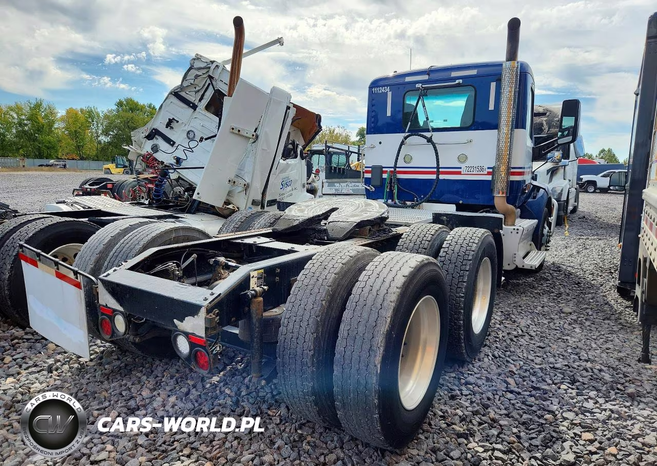 2017 Peterbilt 579 Semi Truck VIN:1XPBDP9X3HD358864 - 3