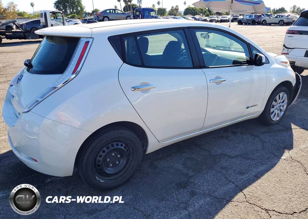 2015 Nissan Leaf S VIN:1N4AZ0CP2FC316676 - 3