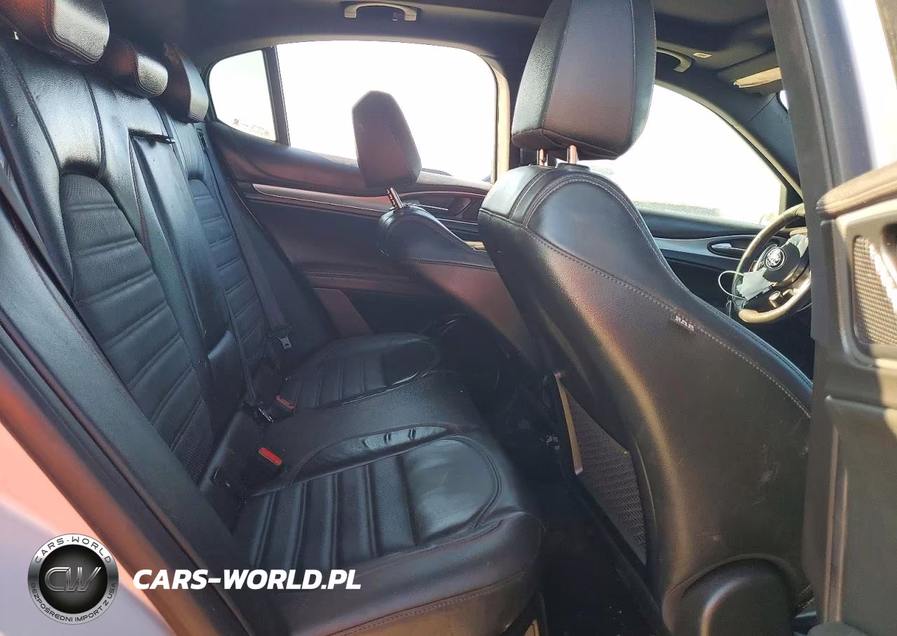 2024 Alfa Romeo Stelvio Ti VIN:ZASPAKBN8R7D75176 - 11