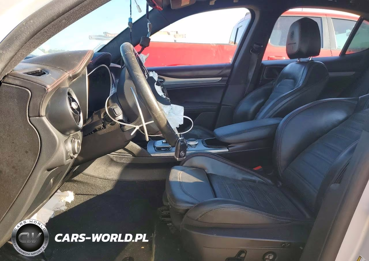 2024 Alfa Romeo Stelvio Ti VIN:ZASPAKBN8R7D75176 - 7
