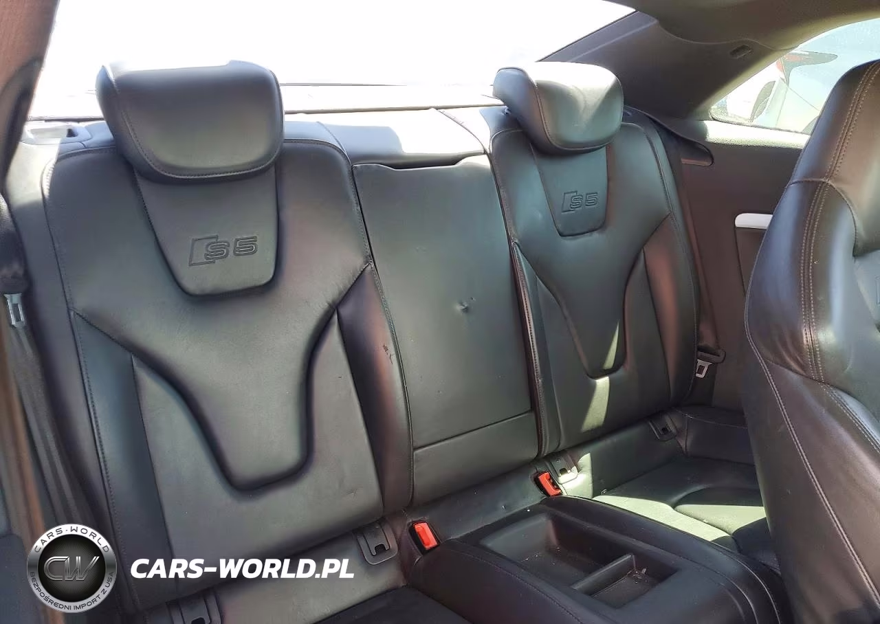 2011 Audi S5 Premium Plus VIN:WAUCVAFR2BA048071 - 10