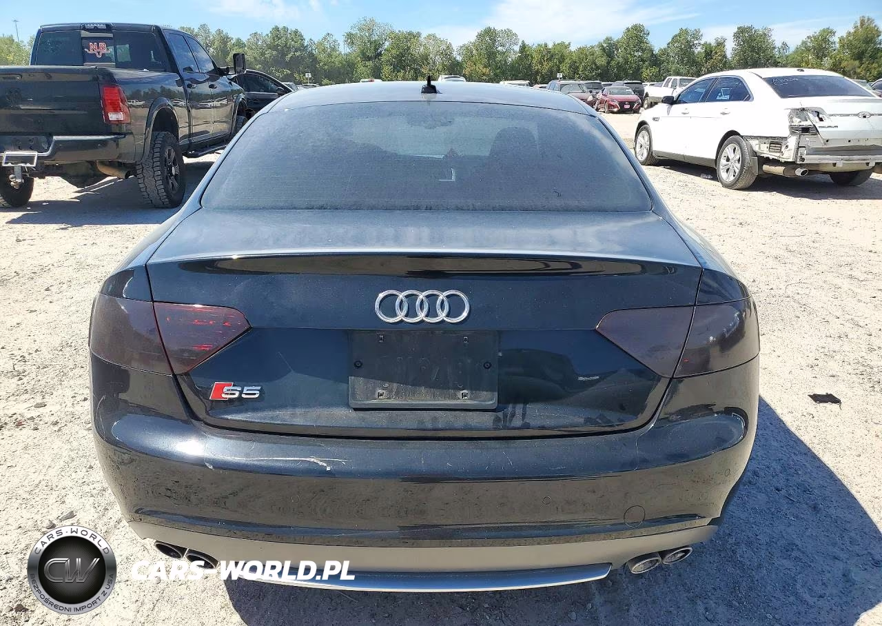 2011 Audi S5 Premium Plus VIN:WAUCVAFR2BA048071 - 6