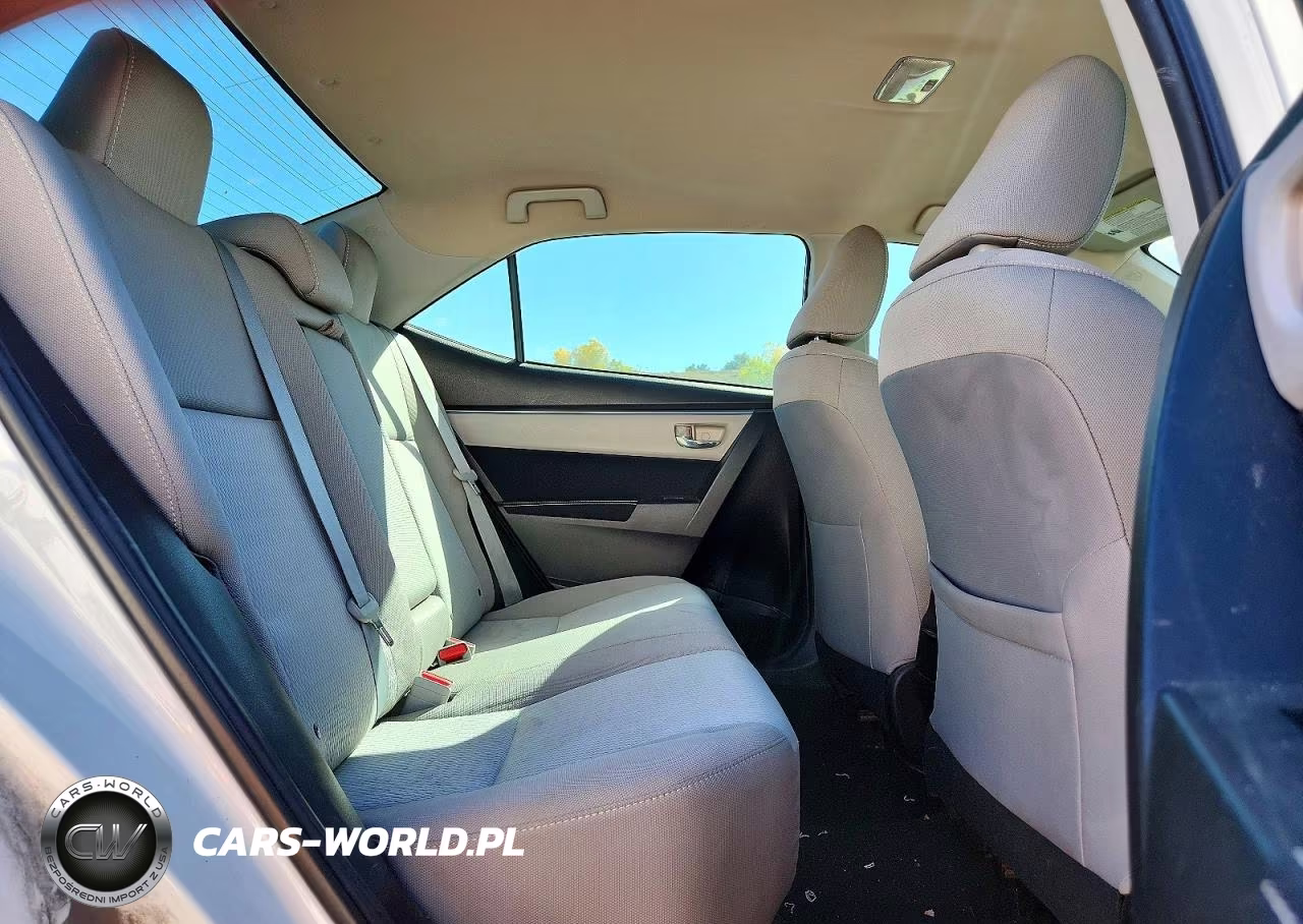 2016 Toyota Corolla Le VIN:5YFBURHE7GP370427 - 10