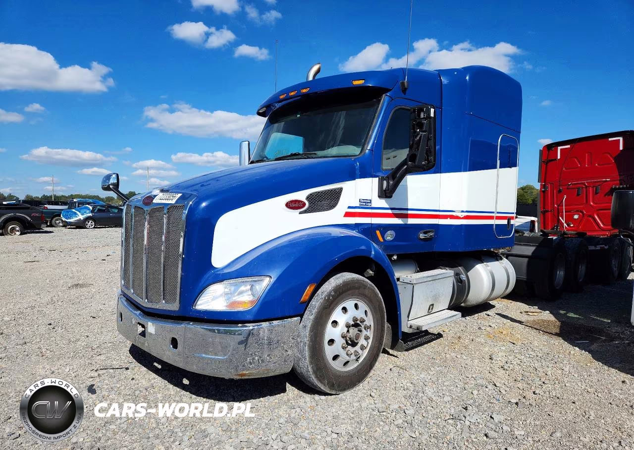 2017 Peterbilt 579 Semi Truck