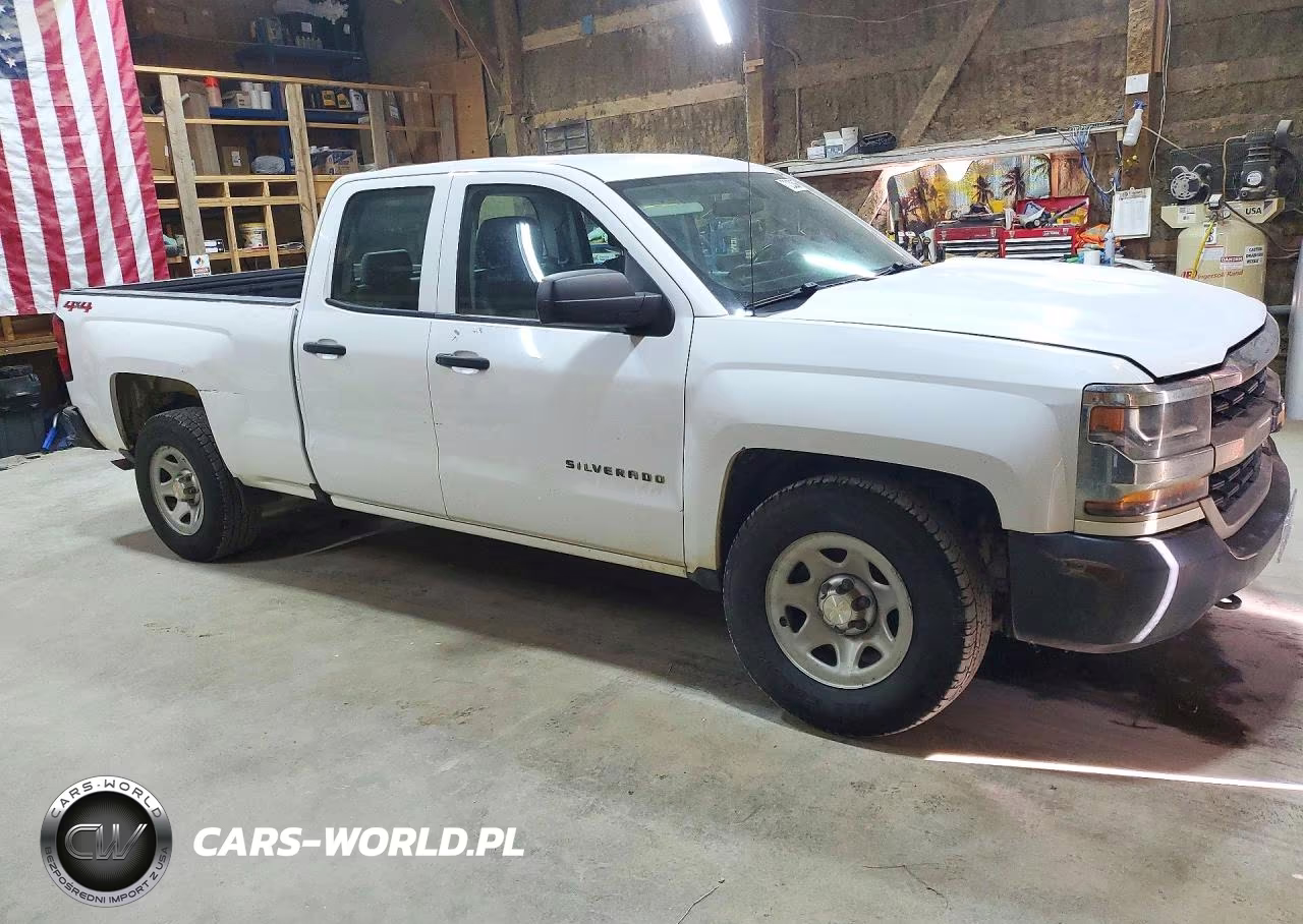 2018 Chevrolet Silverado K1500 VIN:1GCVKNEC4JZ198191 - 4