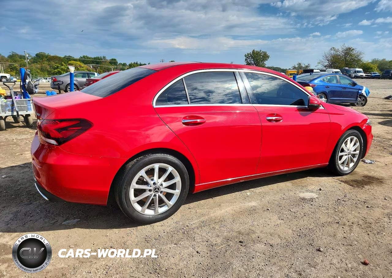 2020 Mercedes-Benz A 220 4Matic VIN:W1K3G4FB7LW045016 - 3