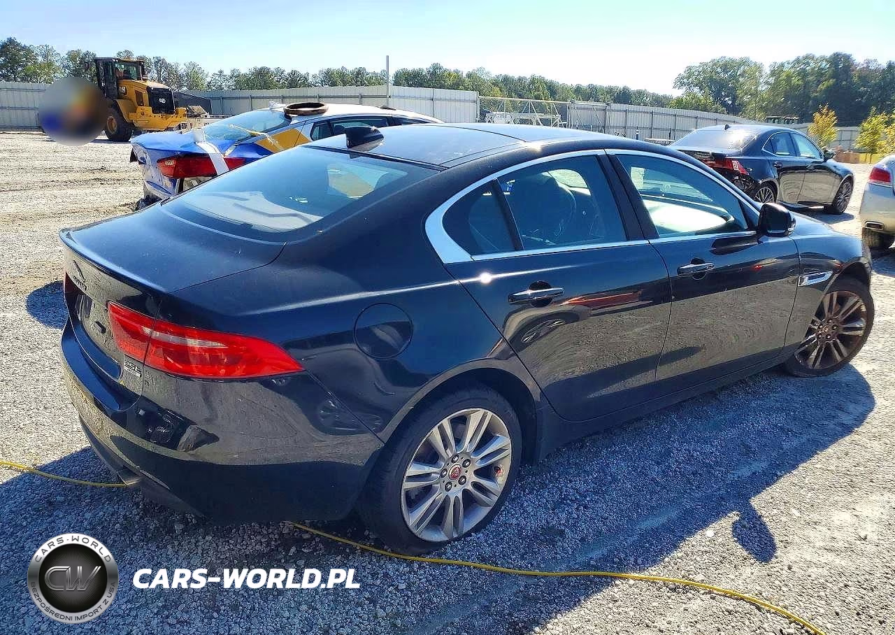 2019 Jaguar Xe Premium VIN:SAJAJ4FX1KCP46733 - 3
