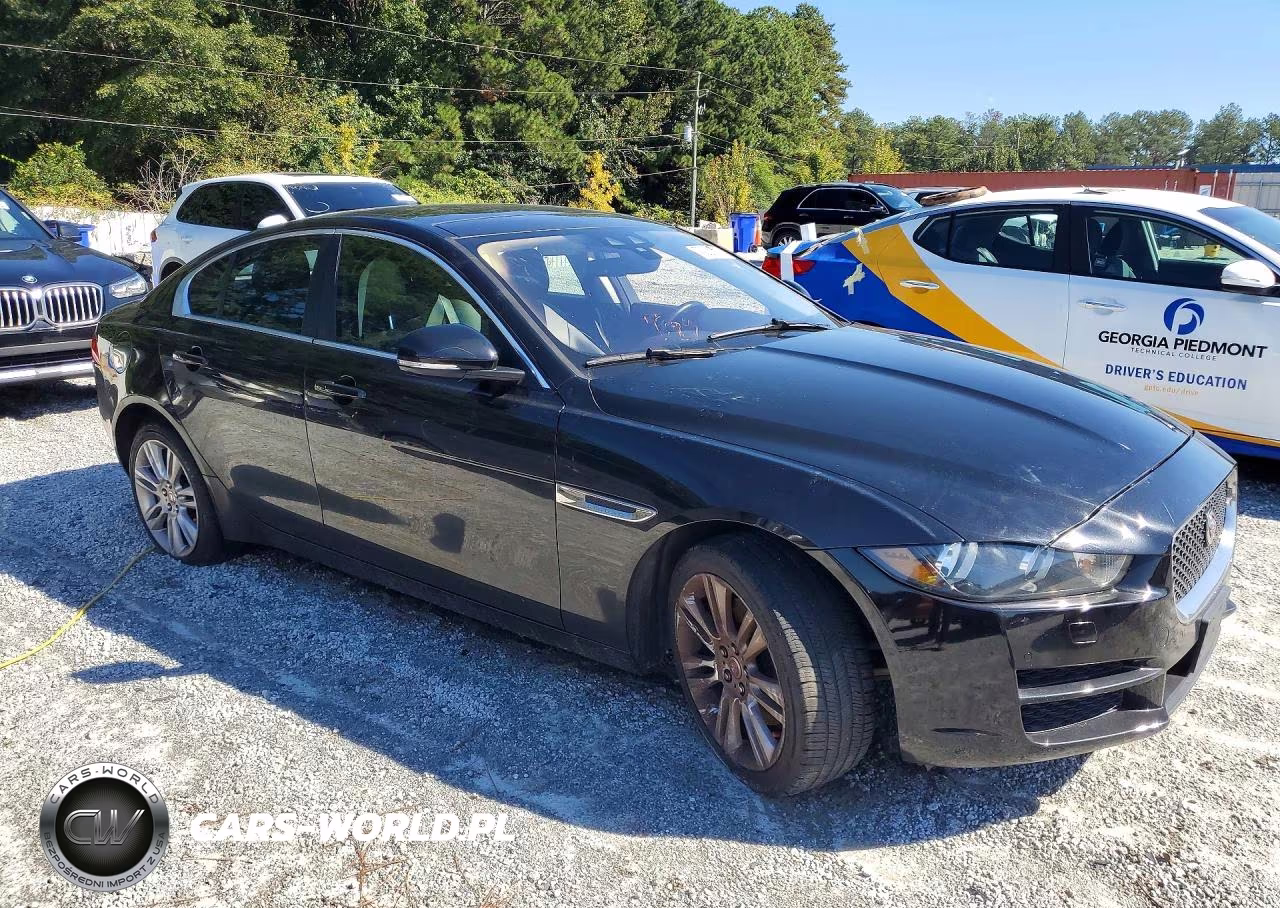 2019 Jaguar Xe Premium VIN:SAJAJ4FX1KCP46733 - 4