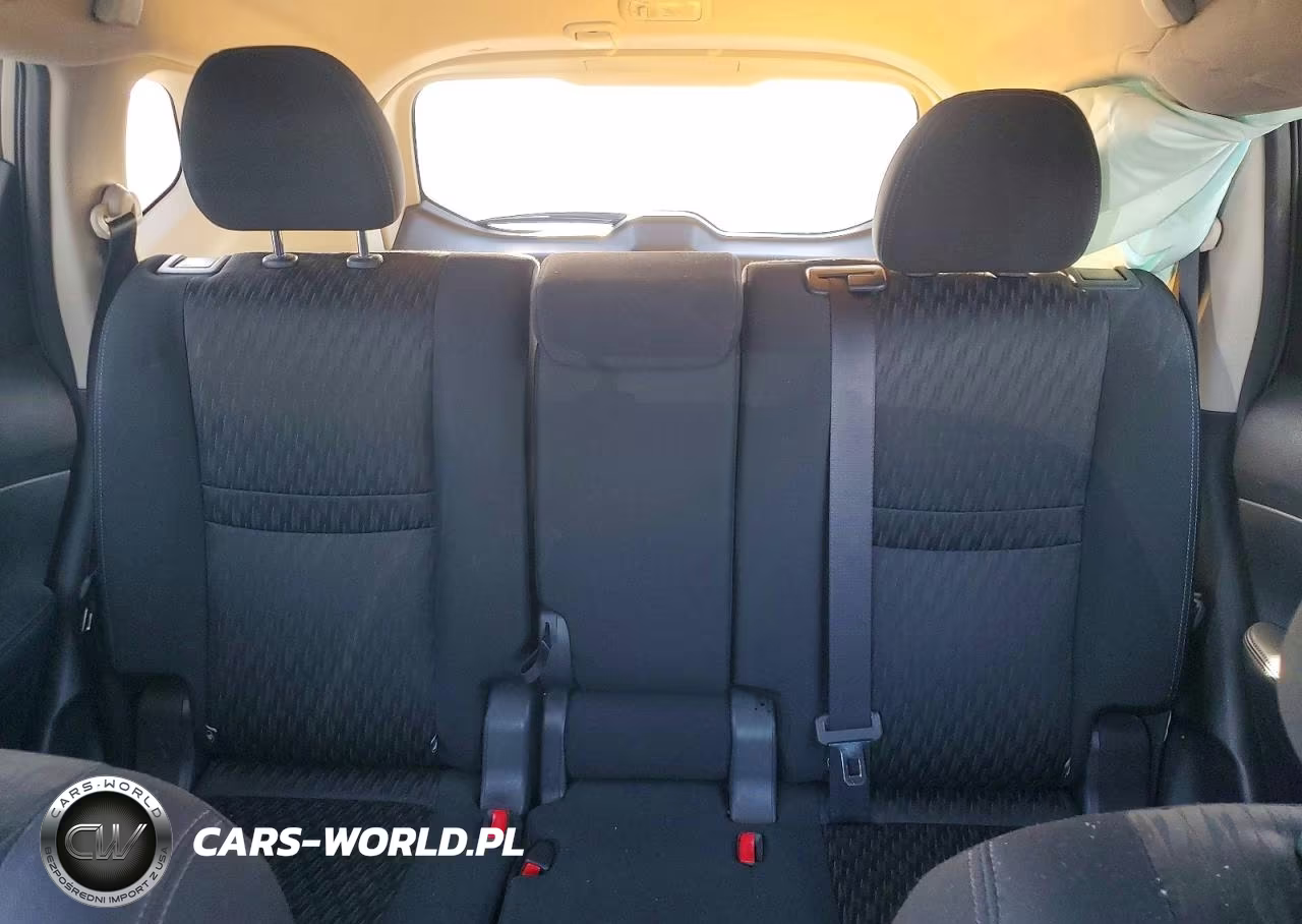 2018 Nissan Rogue S VIN:KNMAT2MT3JP512646 - 10