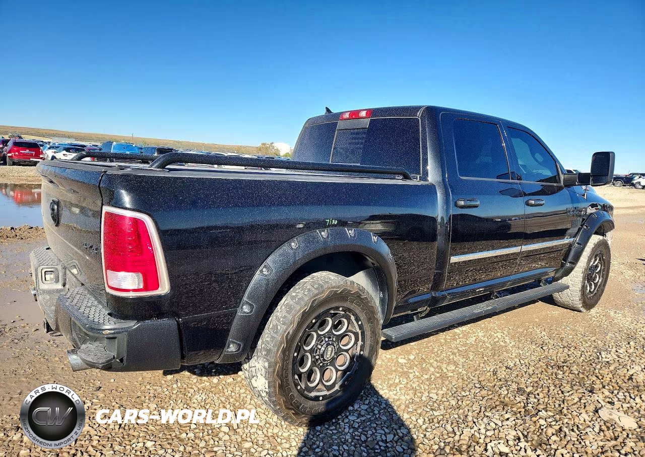 2015 Ram 1500 Laramie VIN:1C6RR7VM1FS691478 - 3