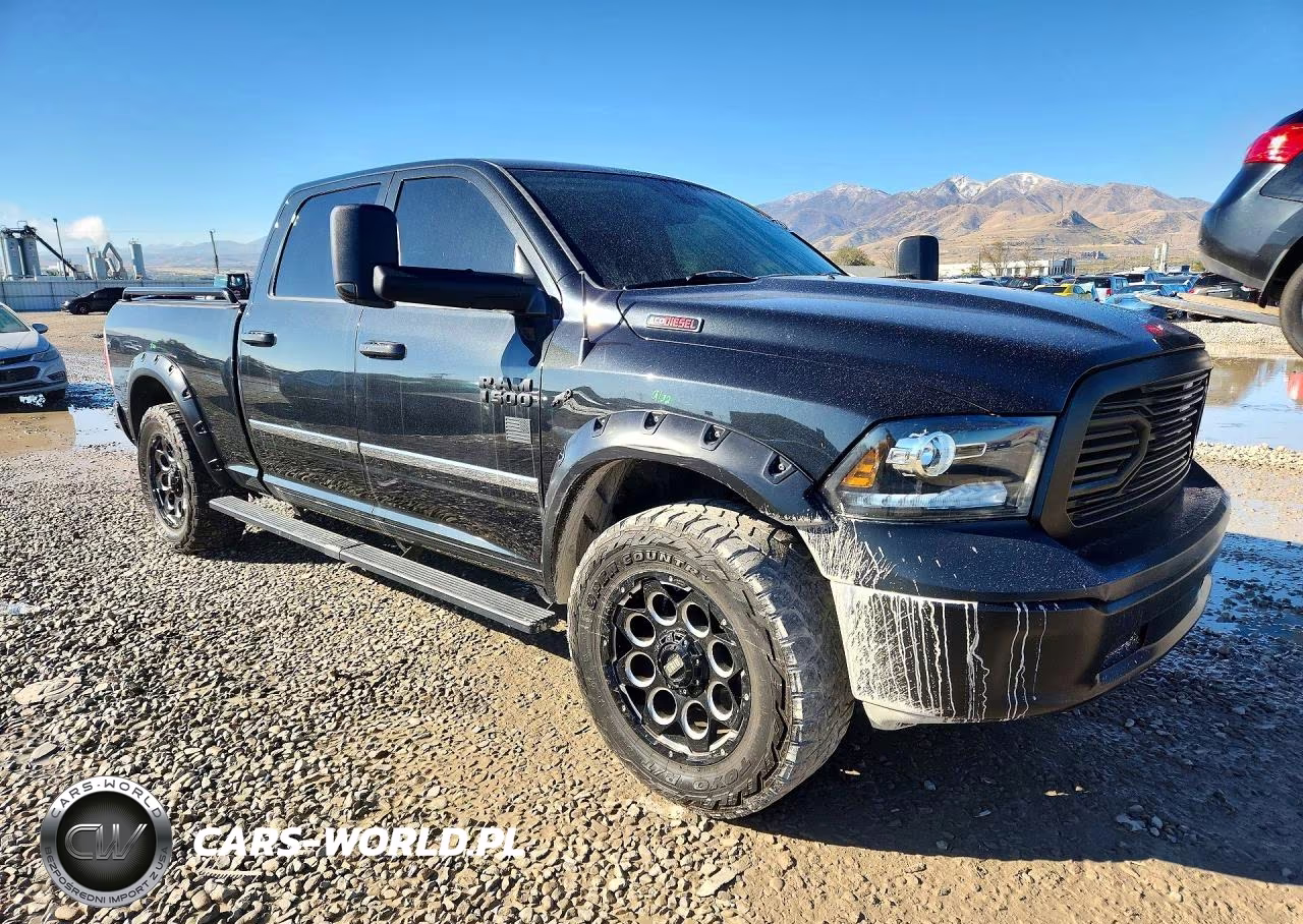 2015 Ram 1500 Laramie VIN:1C6RR7VM1FS691478 - 4
