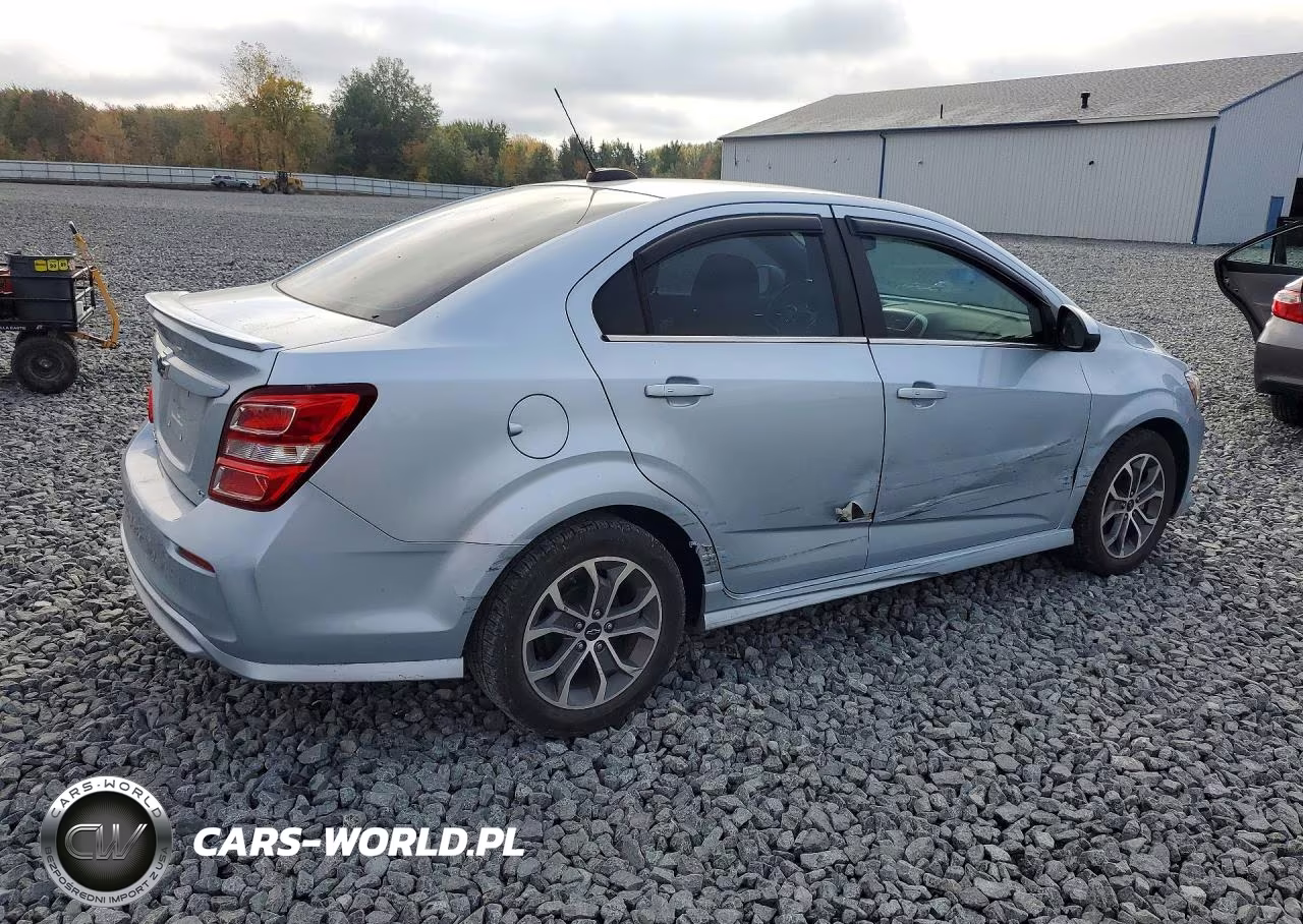 2018 Chevrolet Sonic Lt VIN:1G1JD5SH6J4118890 - 3