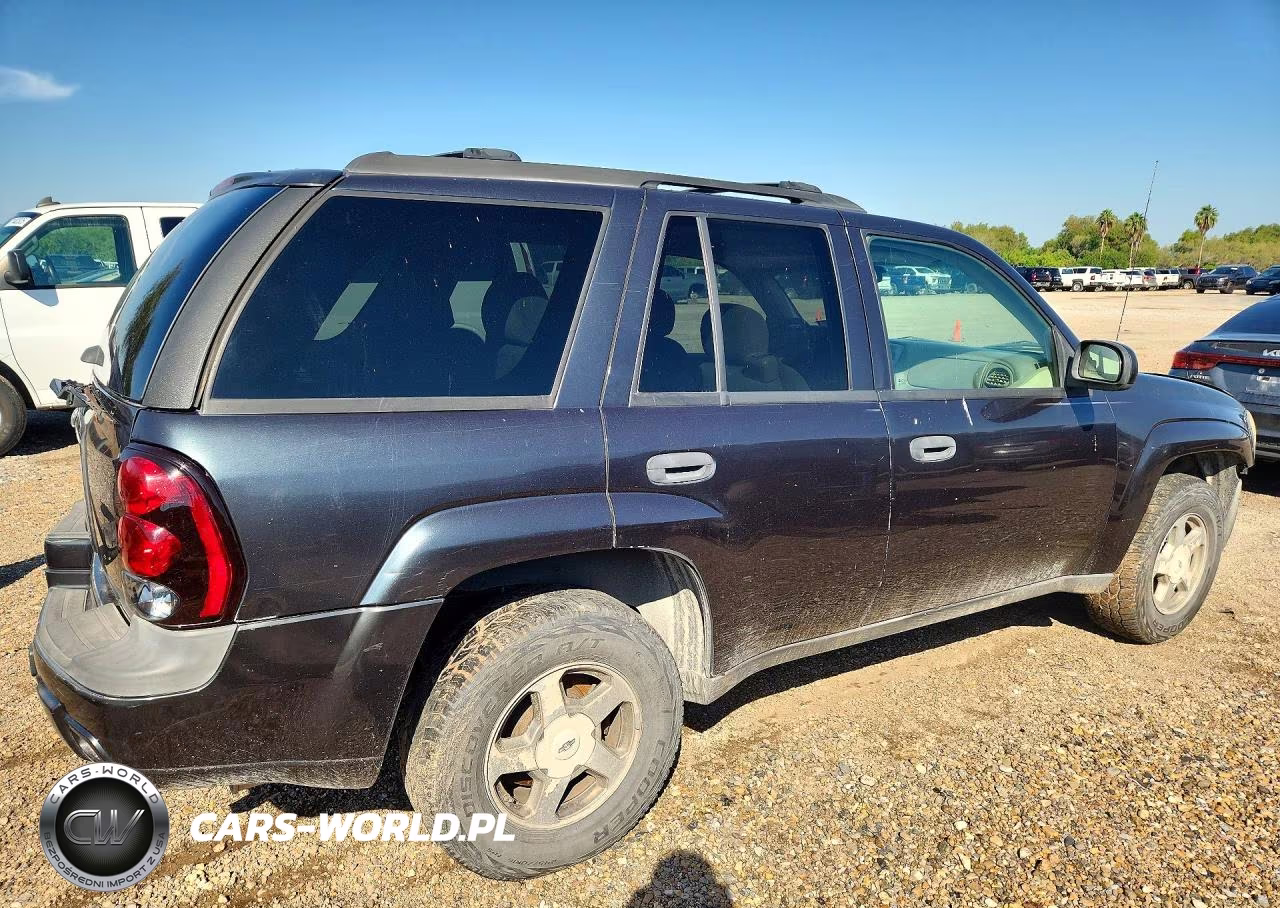2006 Chevrolet Trailblazer Ls VIN:1GNDT13S862108415 - 3