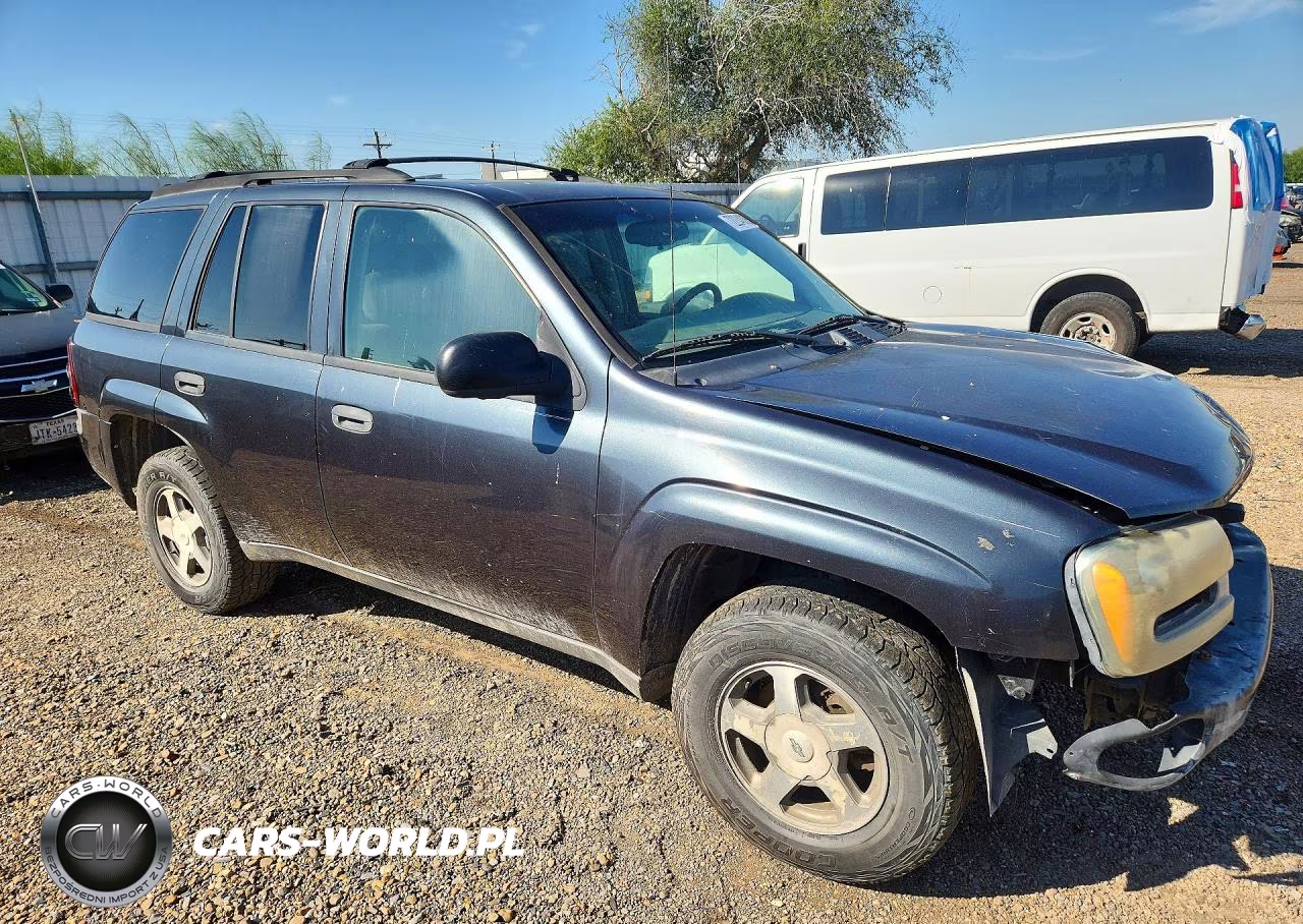 2006 Chevrolet Trailblazer Ls VIN:1GNDT13S862108415 - 4