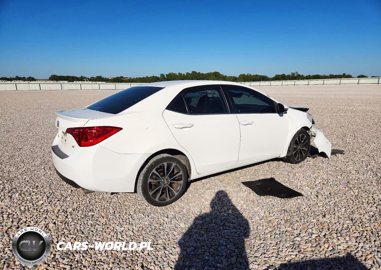 2017 Toyota Corolla Se VIN:5YFBURHE8HP594209 - 3