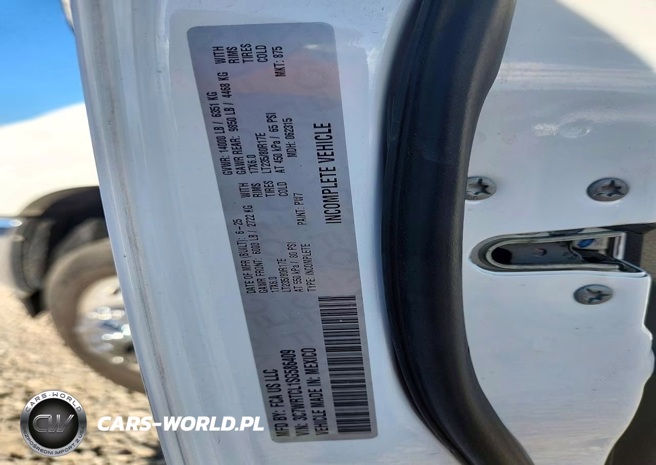 2025 Ram 3500 VIN:3C7WRTCL1SG586409 - 12