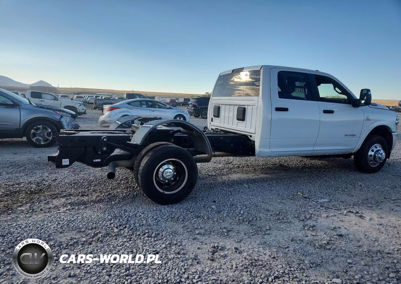 2025 Ram 3500 VIN:3C7WRTCL1SG586409 - 3