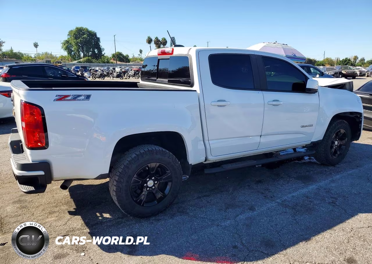 2020 Chevrolet Colorado Z71 VIN:1GCGTDEN9L1242544 - 3