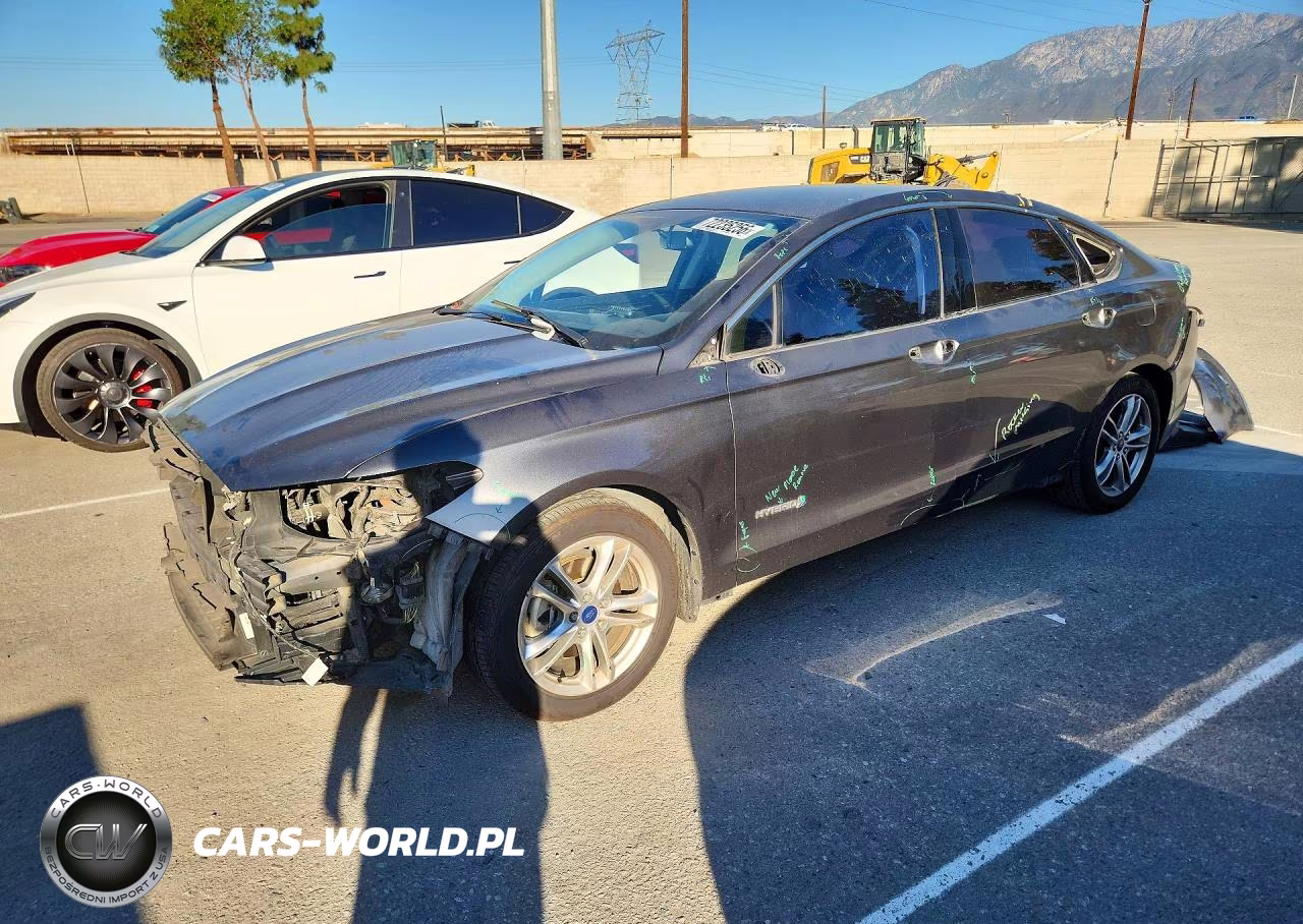 2015 Ford Fusion Titanium Hev – zdjęcie 1 z 13