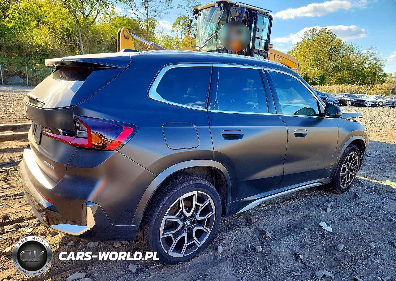 2026 BMW X1 xDrive28I VIN:WBX73EF05T5422639 - 3