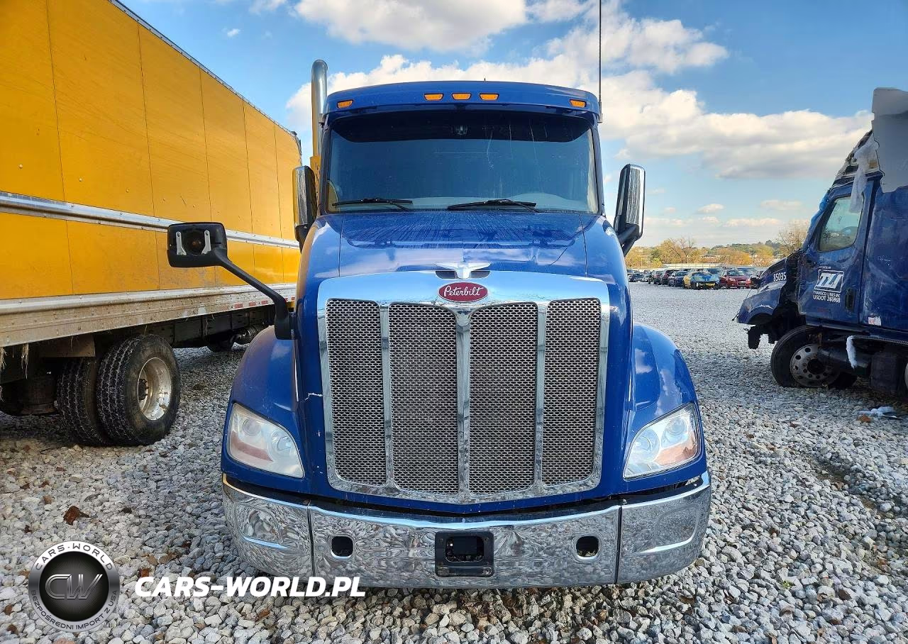 2017 Peterbilt 579 VIN:1XPBDP9X7HD359256 - 5