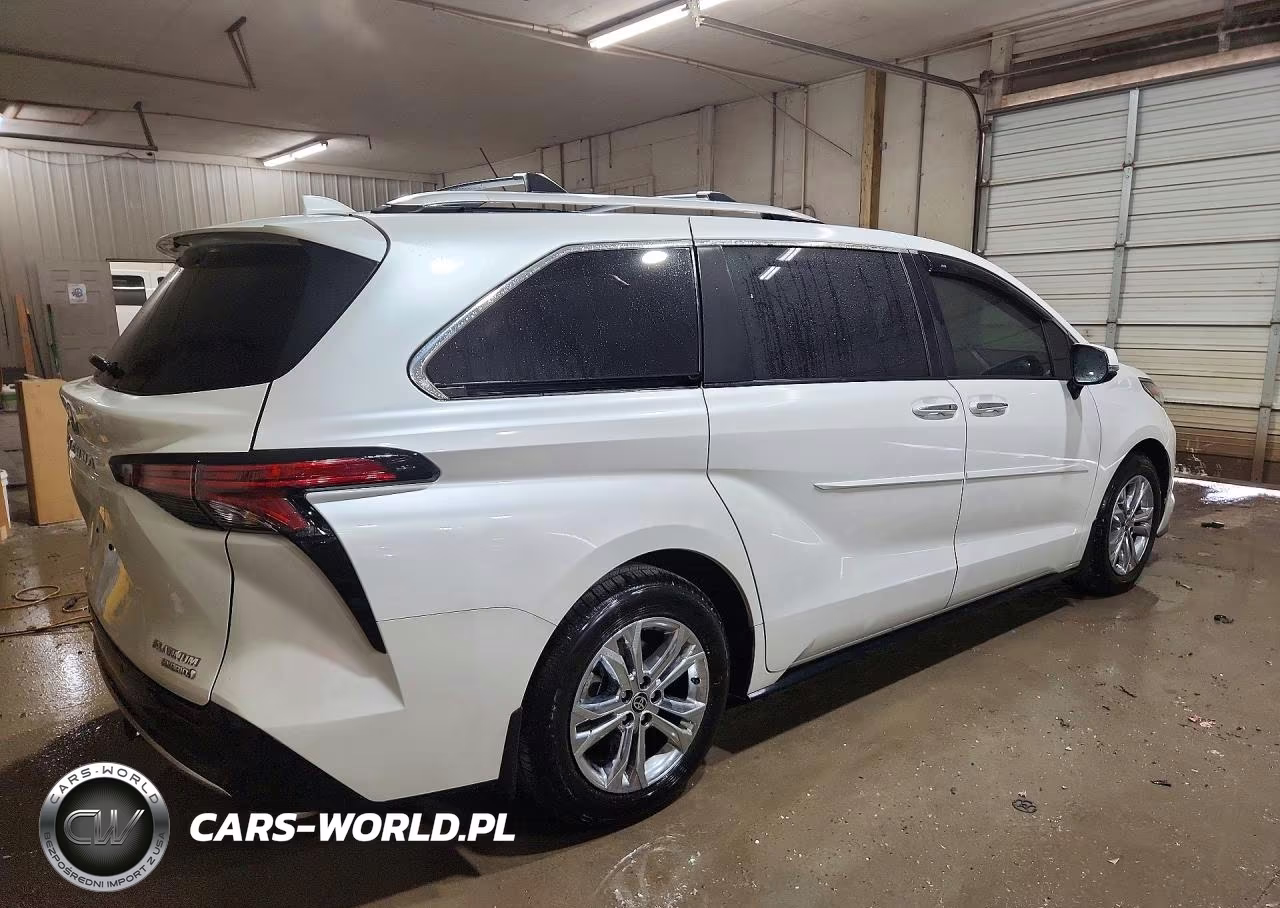 2022 Toyota Sienna Platinum 7-Passenger VIN:5TDESKFC2NS066972 - 3