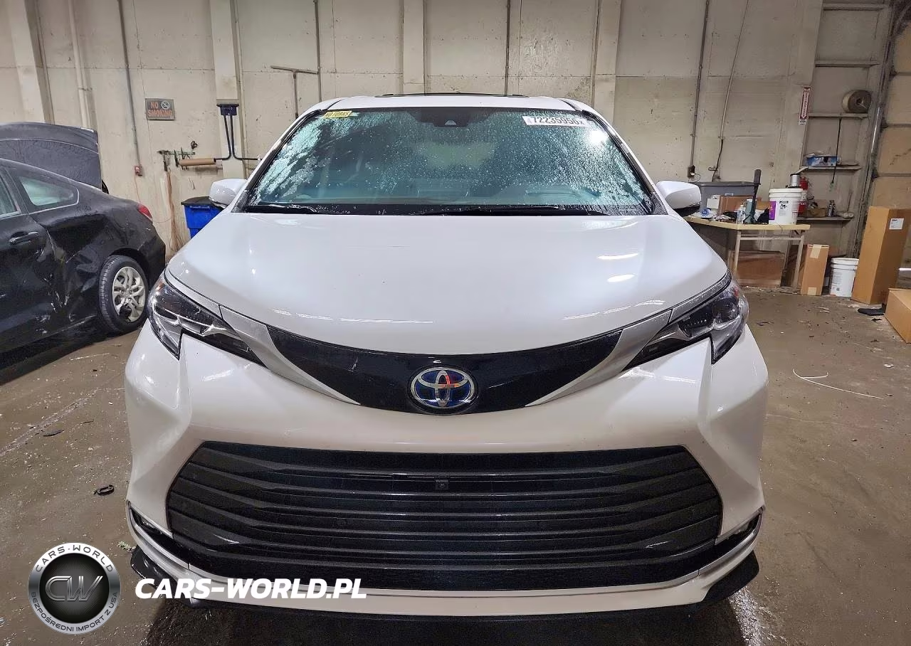 2022 Toyota Sienna Platinum 7-Passenger VIN:5TDESKFC2NS066972 - 5