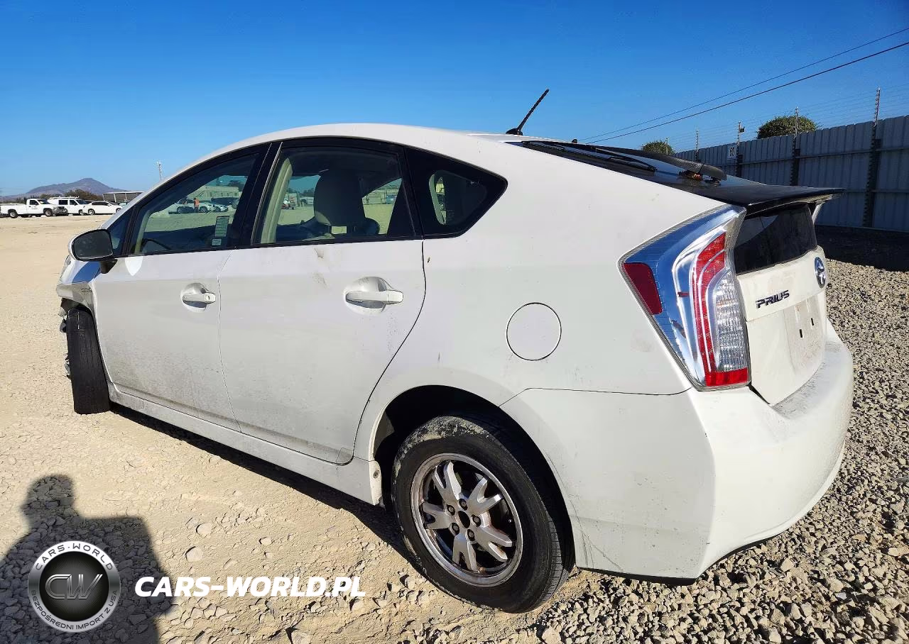 2014 Toyota Prius Two VIN:JTDKN3DU4E0364731 - 2