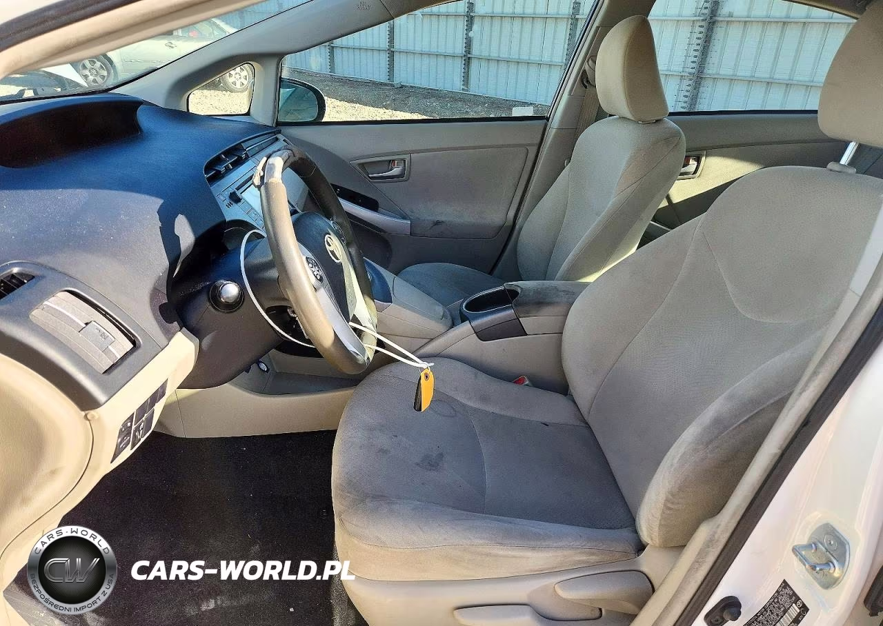 2014 Toyota Prius Two VIN:JTDKN3DU4E0364731 - 7