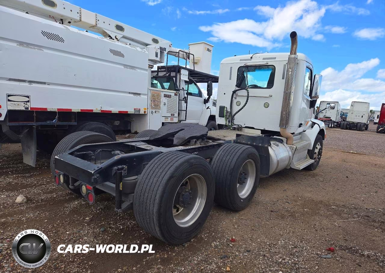 2017 Peterbilt 579 Semi Truck VIN:1XPBDP9XXHD441188 - 3