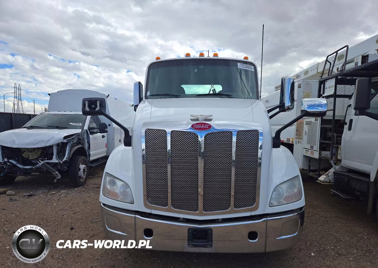 2017 Peterbilt 579 Semi Truck VIN:1XPBDP9XXHD441188 - 5