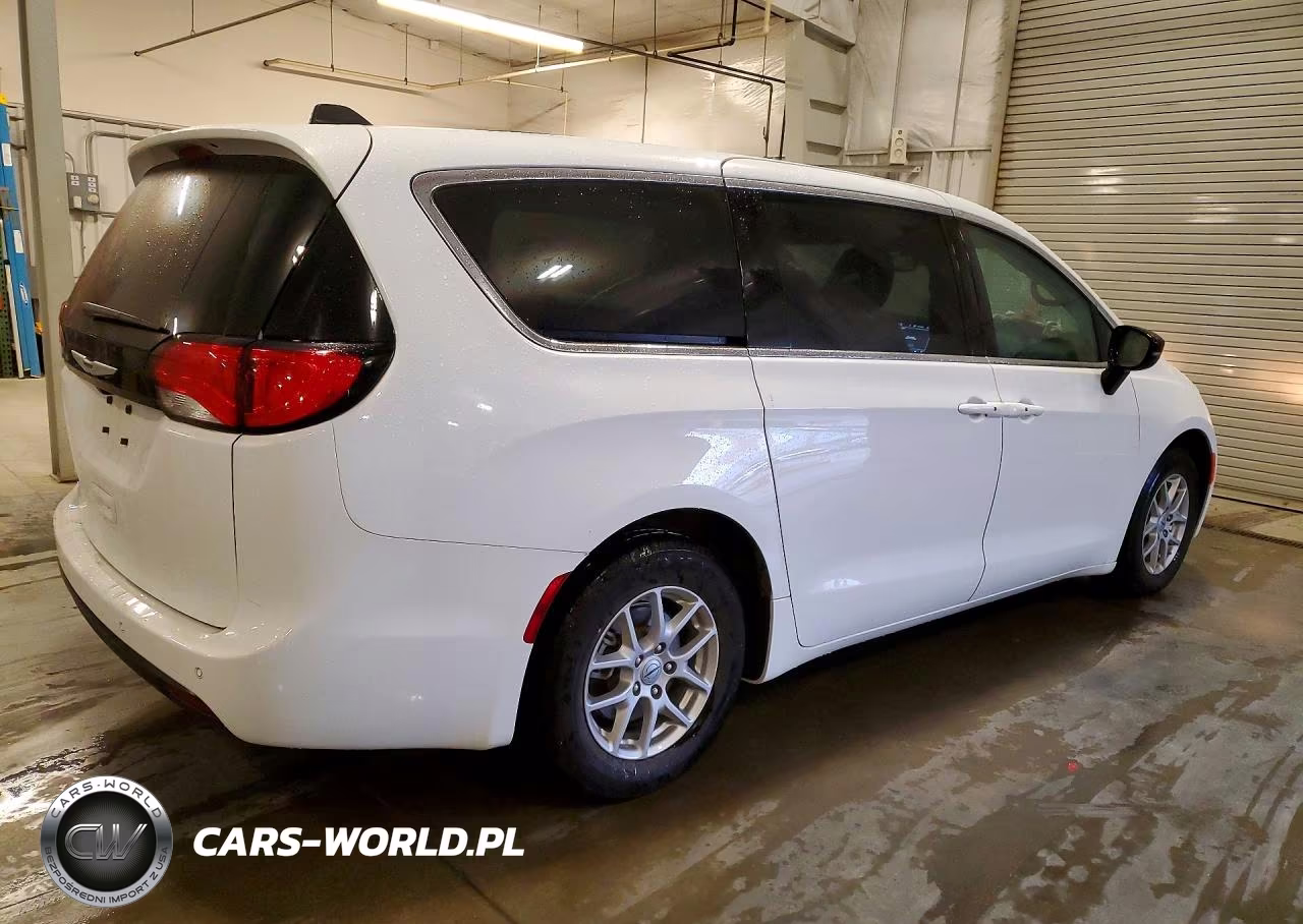 2025 Chrysler Voyager Lx VIN:2C4RC1CG7SR523599 - 3