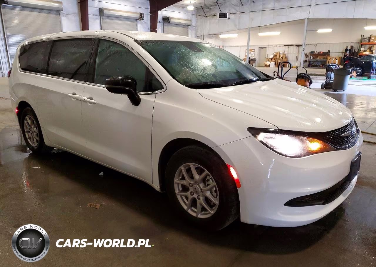 2025 Chrysler Voyager Lx VIN:2C4RC1CG7SR523599 - 4