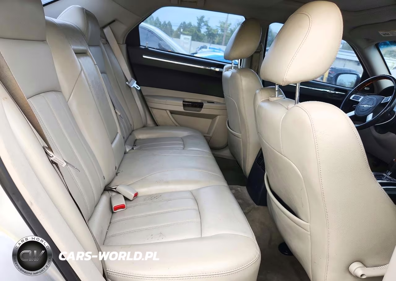 2007 Chrysler 300C VIN:2C3KA63H57H706045 - 10