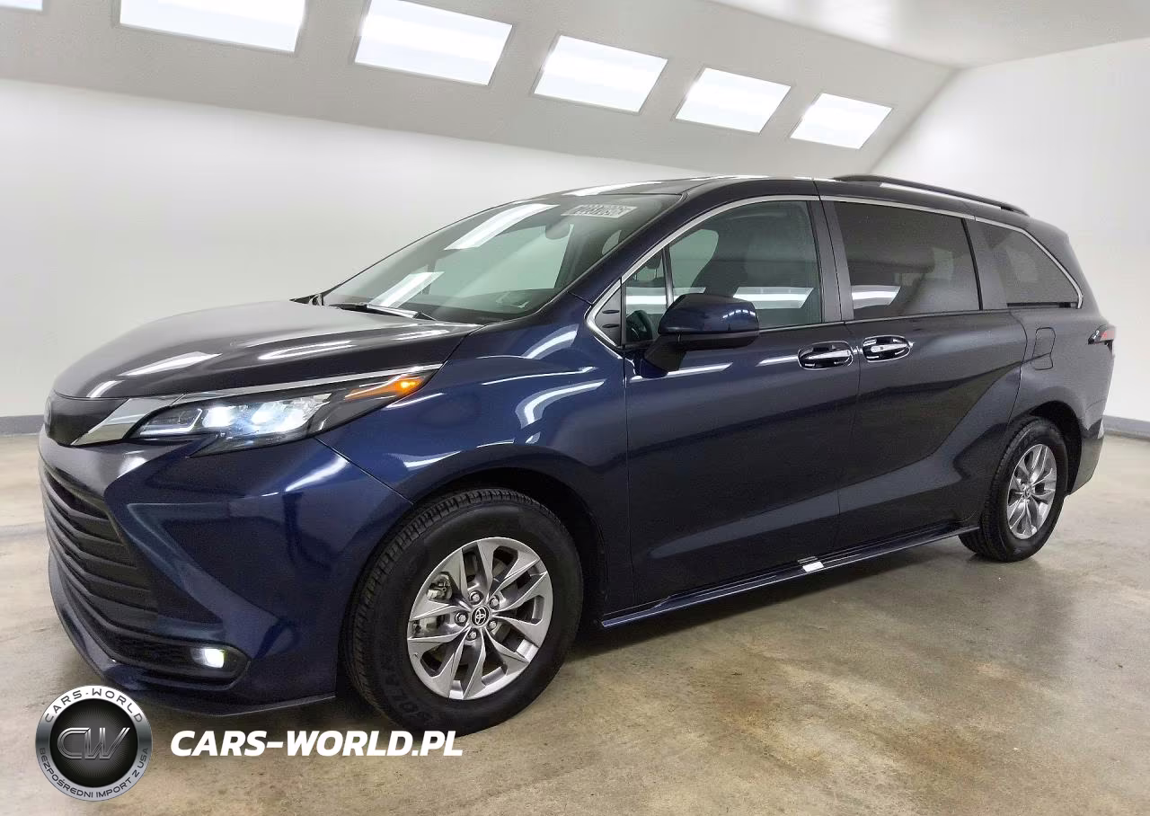 2025 Toyota Sienna Xle 8-Passenger