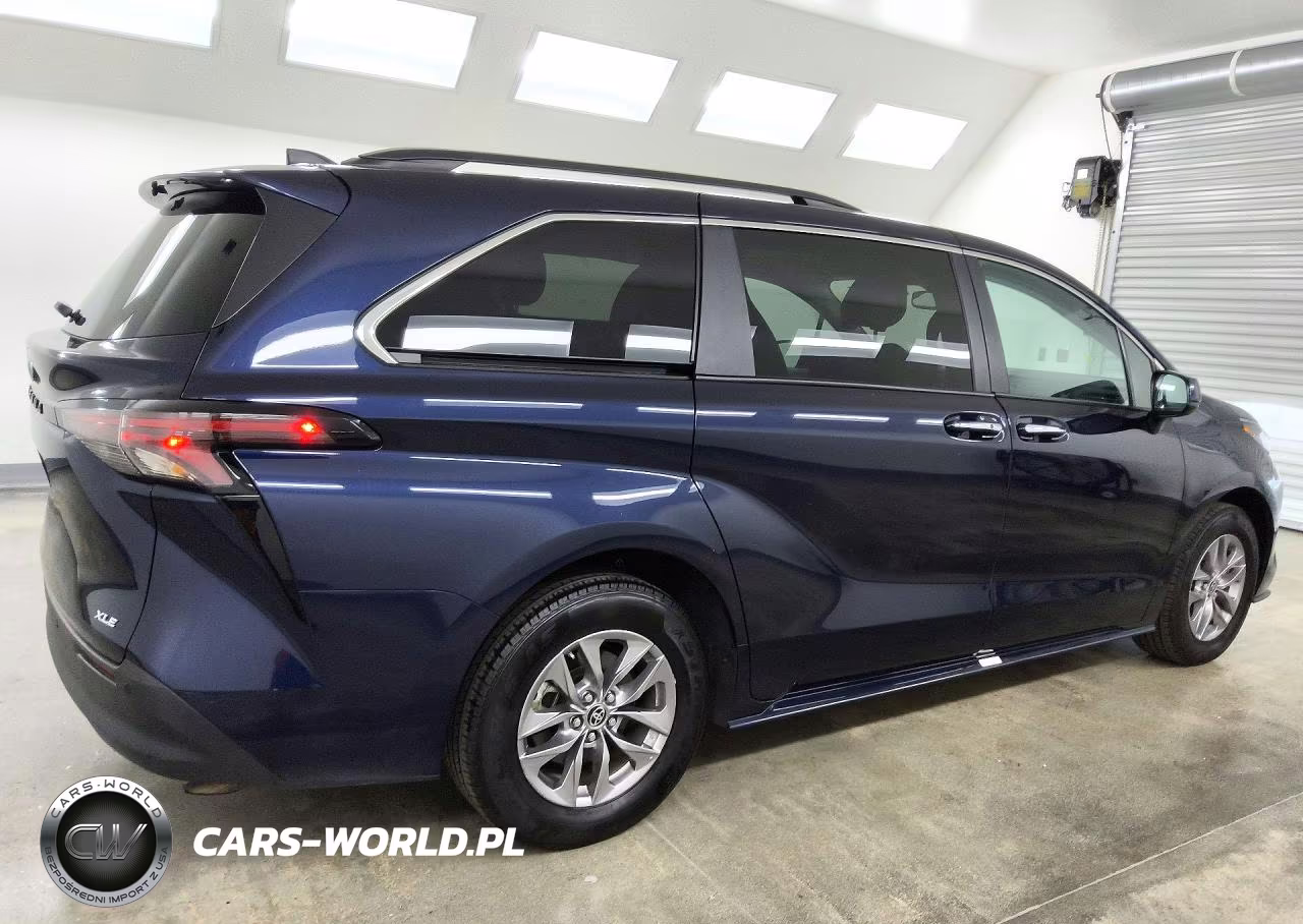 2025 Toyota Sienna Xle 8-Passenger VIN:5TDYRKEC6SS238586 - 3