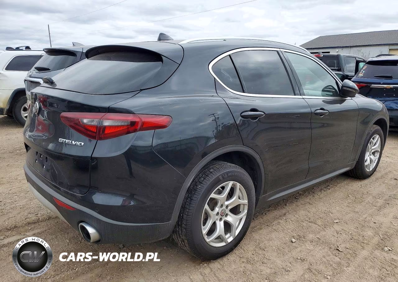 2021 Alfa Romeo Stelvio Sport VIN:ZASPAKAN2M7D11399 - 3