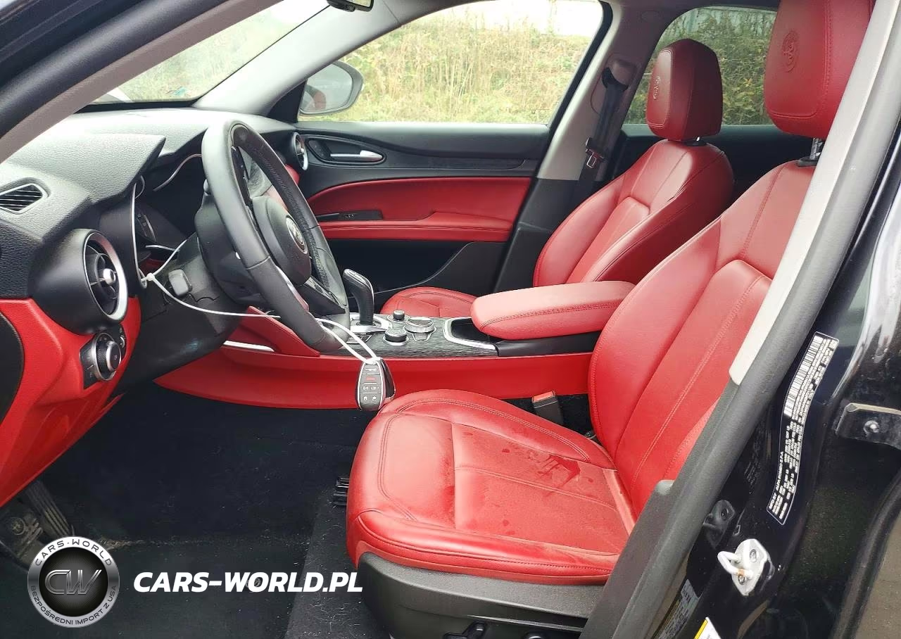 2021 Alfa Romeo Stelvio Sport VIN:ZASPAKAN2M7D11399 - 7