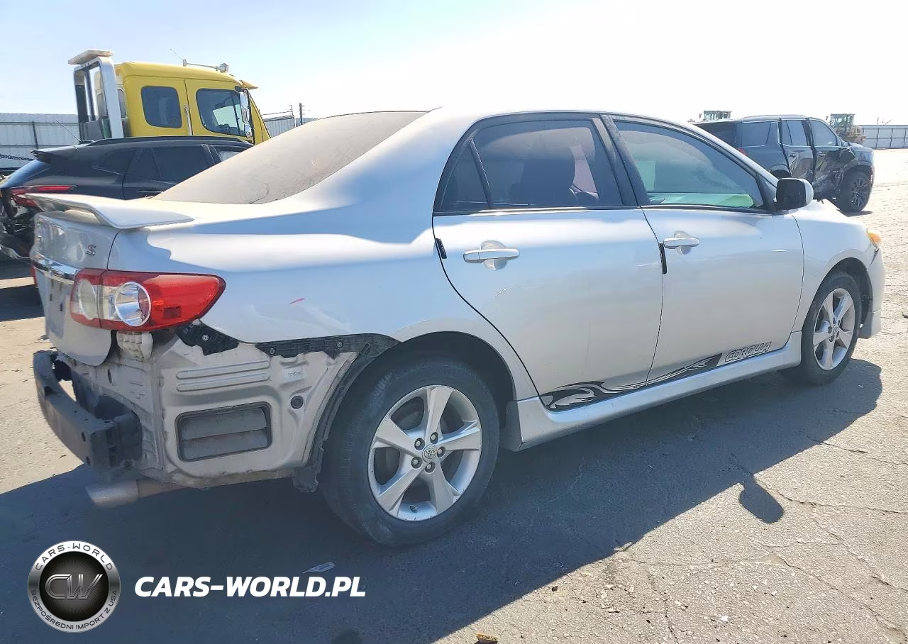 2013 Toyota Corolla S VIN:5YFBU4EE7DP224595 - 3