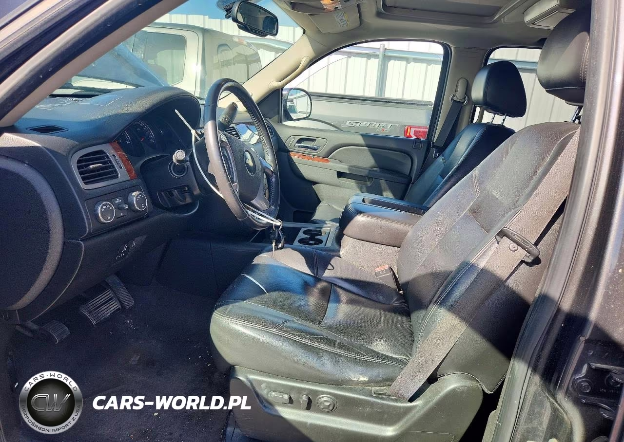 2010 Chevrolet Suburban K1500 Ltz VIN:1GNUKKE36AR103826 - 7