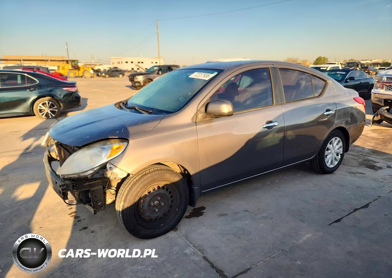 2012 Nissan Versa 1.6 S