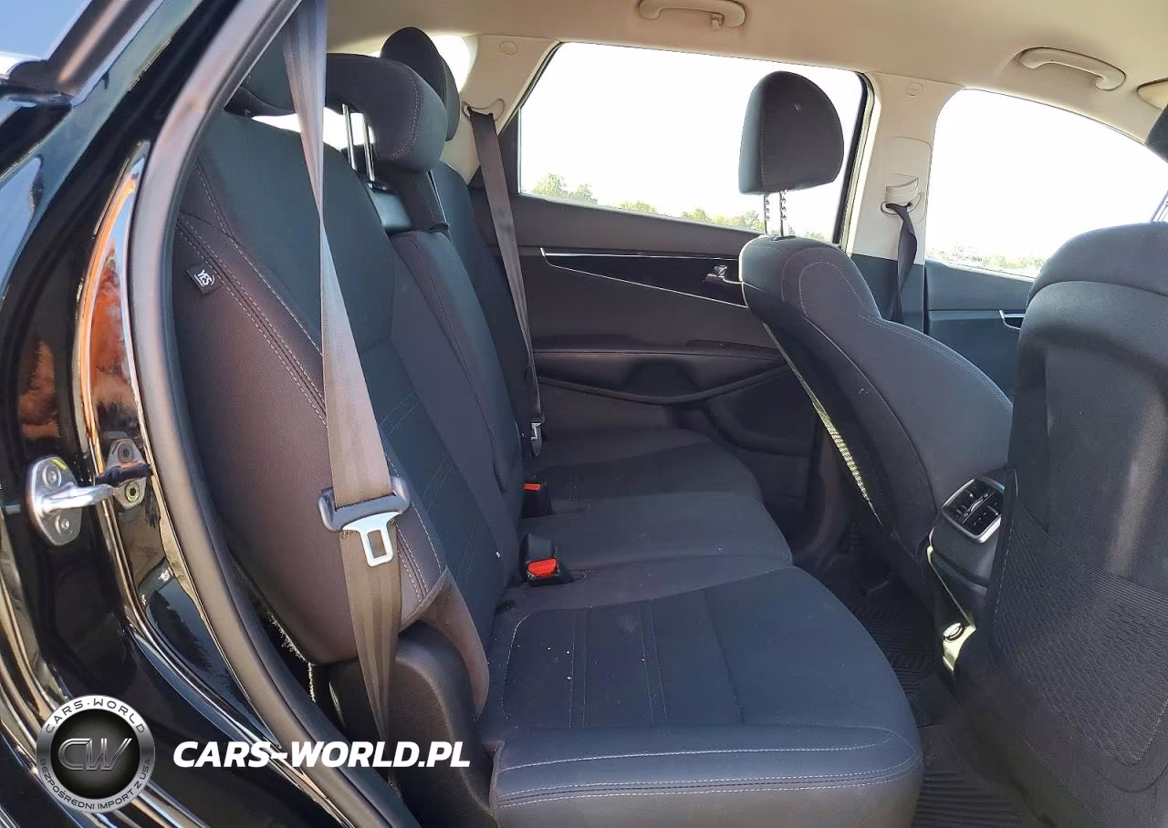 2019 Kia Sorento S V6 VIN:5XYPGDA56KG588561 - 11