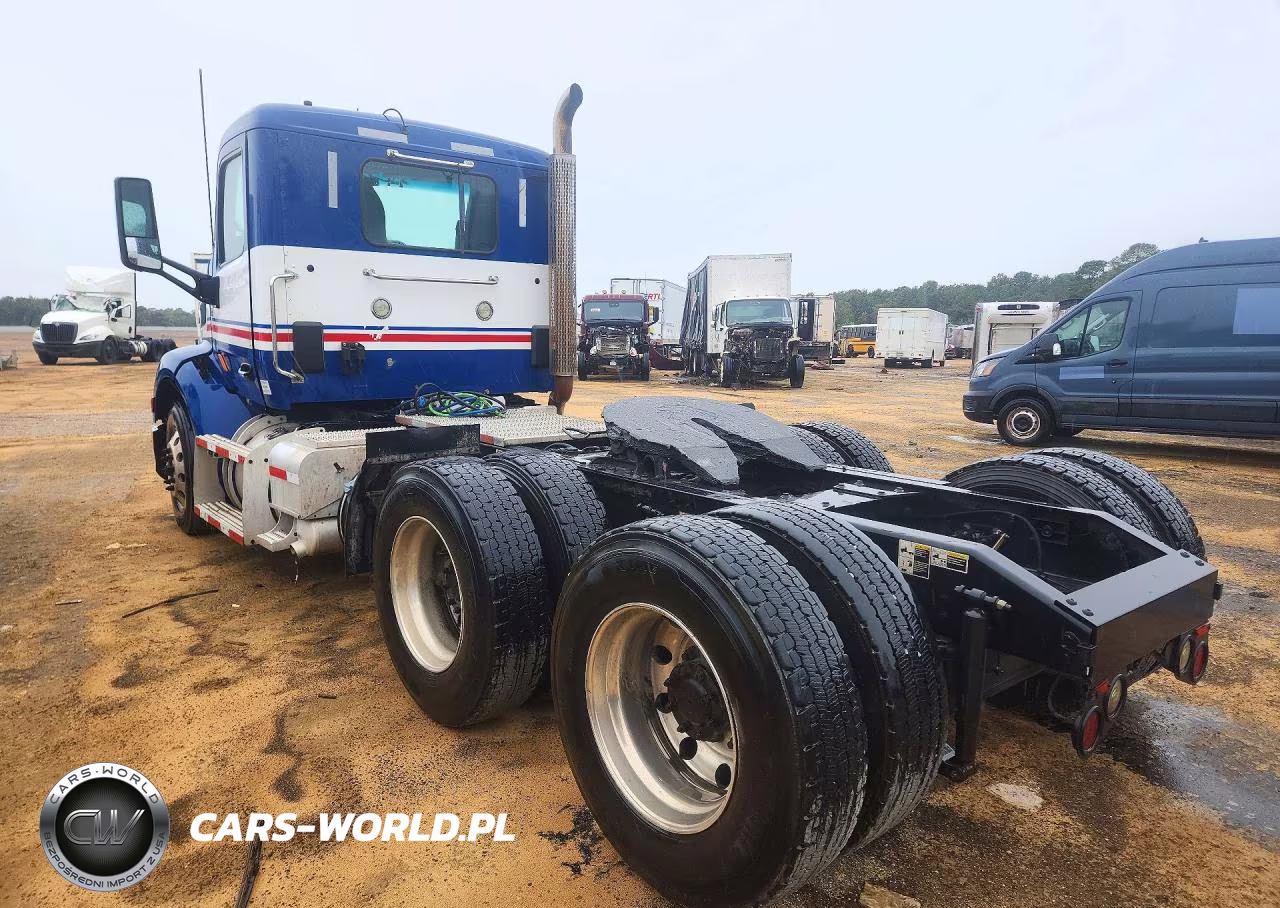 2017 Peterbilt 579 Semi Truck VIN:1XPBDP9X3HD358797 - 2